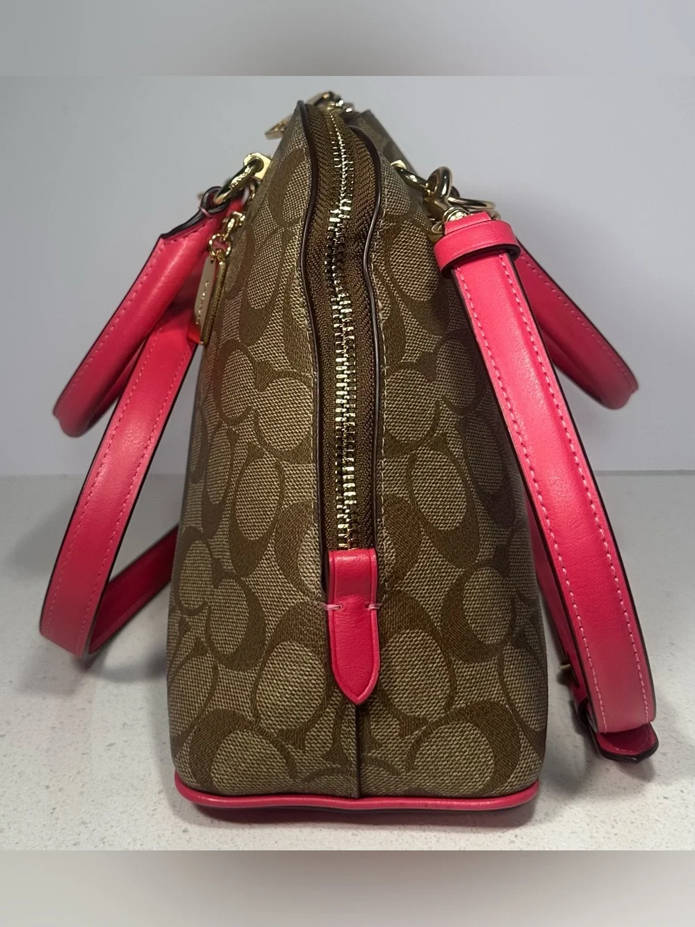 Coach 2020 Signature Katy Satchel Crossbody Handbag In Khaki Fuchsia. Like New! - Picture 3 of 9